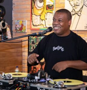 DJ Dehco Wanlu: O ícone mineiro que faz história no Hip-Hop Brasileiro