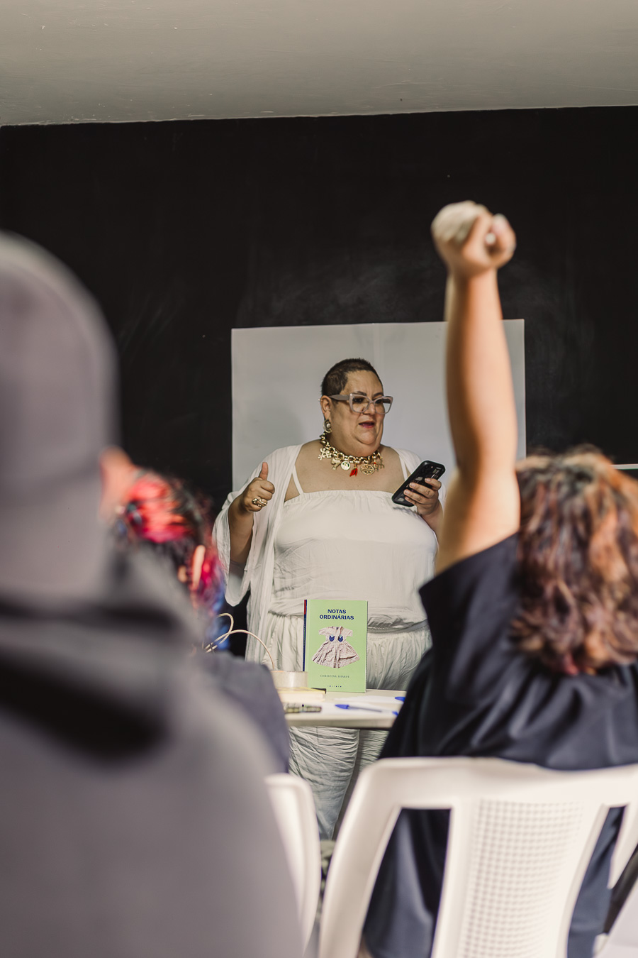Escritora mineira Jéssica Balbino estreia na ficção com horror latino-americano que transforma a violência contra mulheres e corpos gordos em literatura