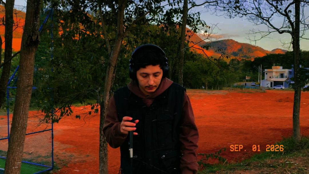 Mayronzzz lança ‘Nada é por Acaso’: projeto audiovisual transforma ruas em palco e traz EP com faixa inédita