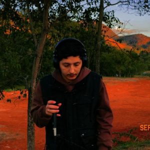Mayronzzz lança ‘Nada é por Acaso’: projeto audiovisual transforma ruas em palco e traz EP com faixa inédita