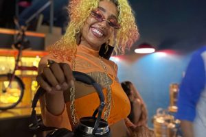 Nanda Chitta: A DJ que leva a força feminina do Hip Hop para o Sul de Minas