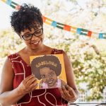 Claudinea Moreira transforma ativismo e educação antirracista no livro “Cabeluda”