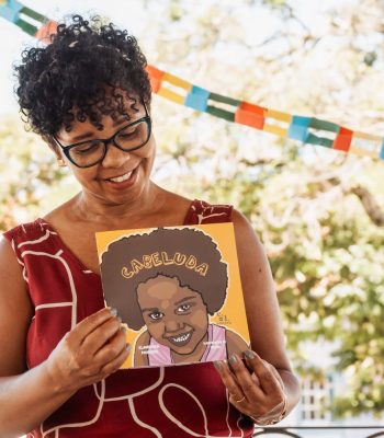 Claudinea Moreira transforma ativismo e educação antirracista no livro “Cabeluda”