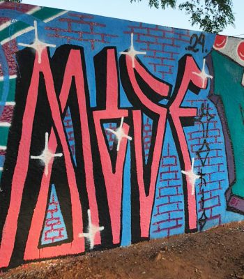 MESF: A jovem grafiteira que está levando a arte urbana feminina de Guaxupé para a região